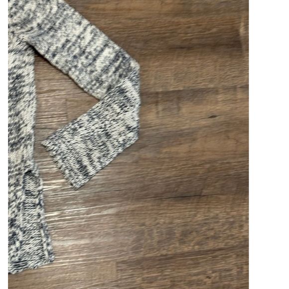 Ann Taylor Sweater Womens XS Gray Long Sleeve Round Neck Knit - Picture 4 of 5